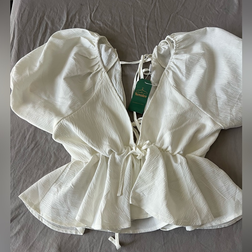 Remidoo Women's Puff Short Sleeve Tie Back V Neck Ruffle Hem Peplum Crop Tops